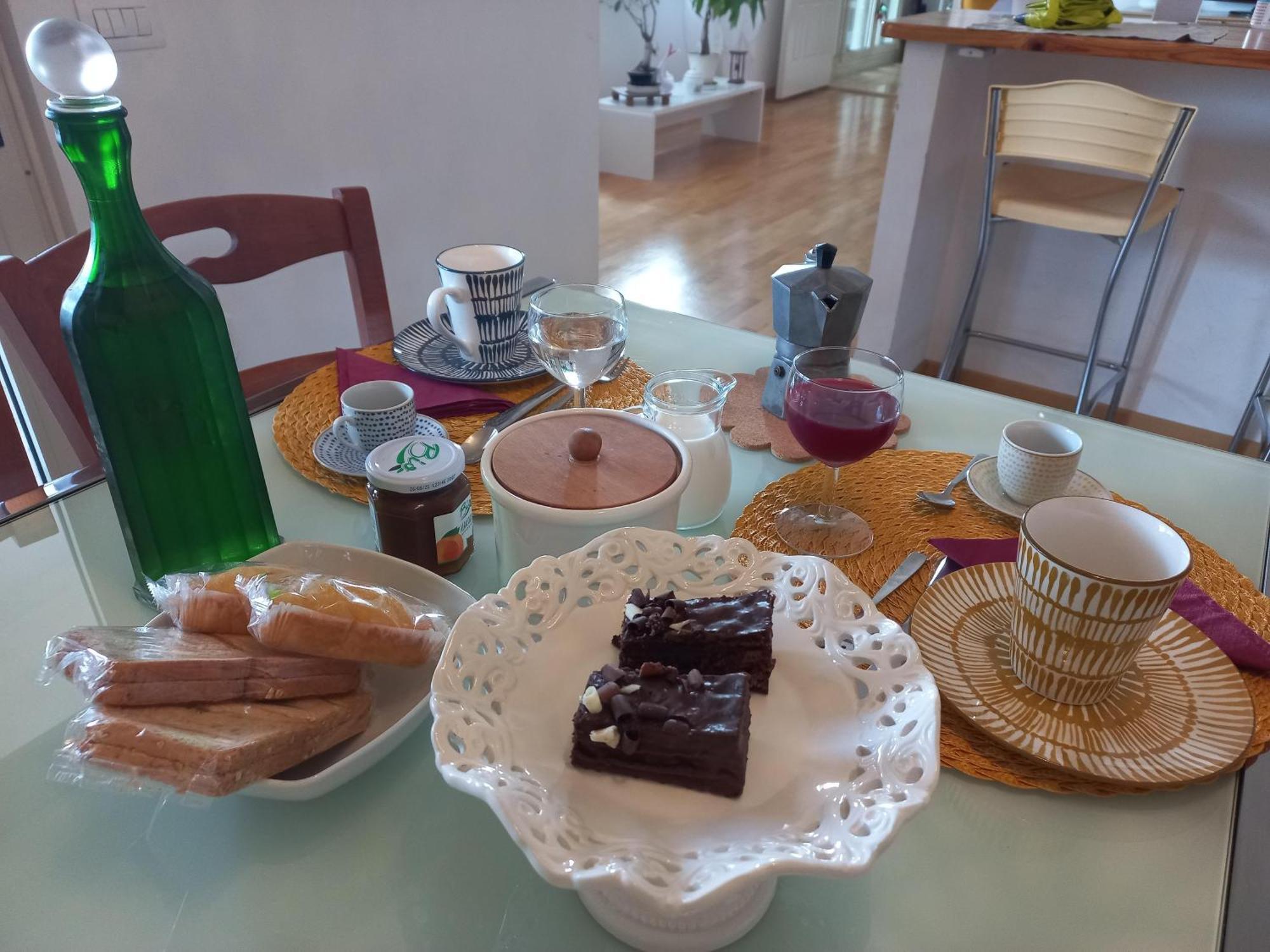 A Un Passo Da... B&B Elmas Екстериор снимка
